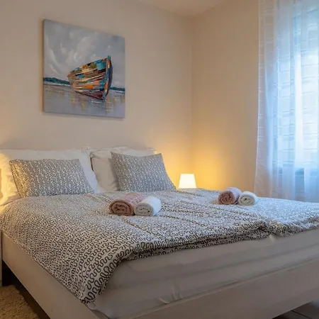Sum Mora 4 By Interhome Daire