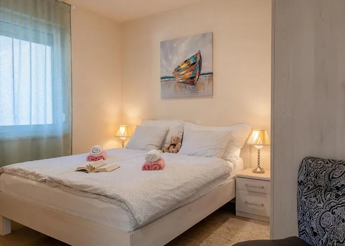 Sum Mora 4 By Interhome * Vir
