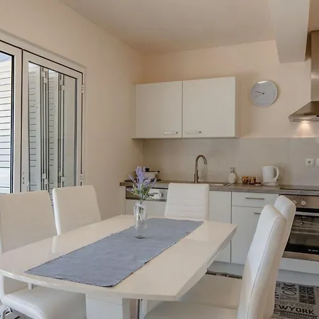 Sum Mora 4 By Interhome Apartman Vir