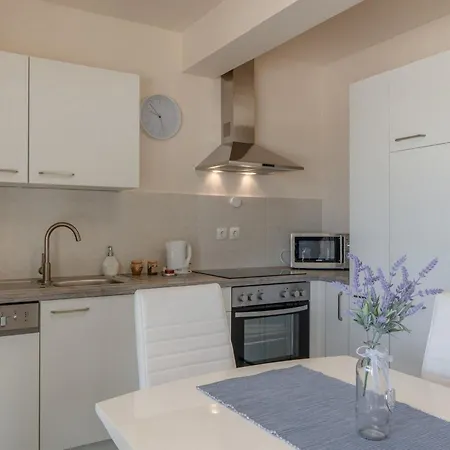 Sum Mora 4 By Interhome Vir