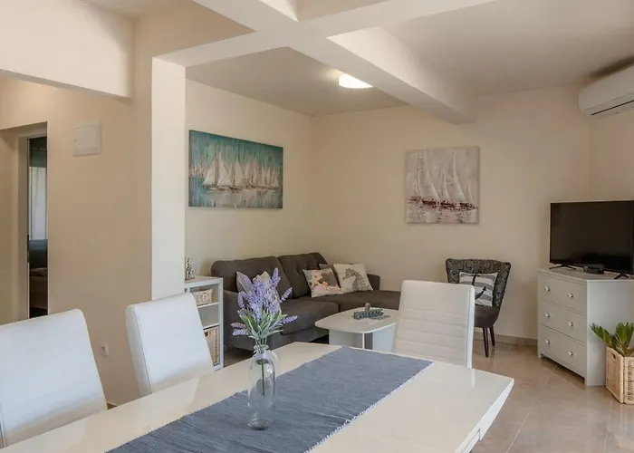 Sum Mora 4 By Interhome Vir